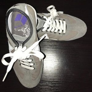 Macbeth Sneakers